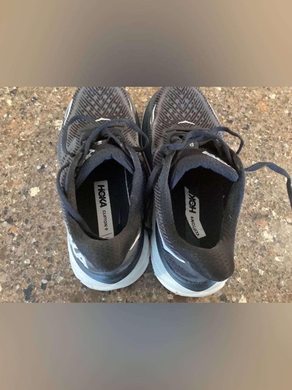 Hoka One One Women’s Black Clifton 9 Running Shoes, Size 7 - Picture 5 of 7